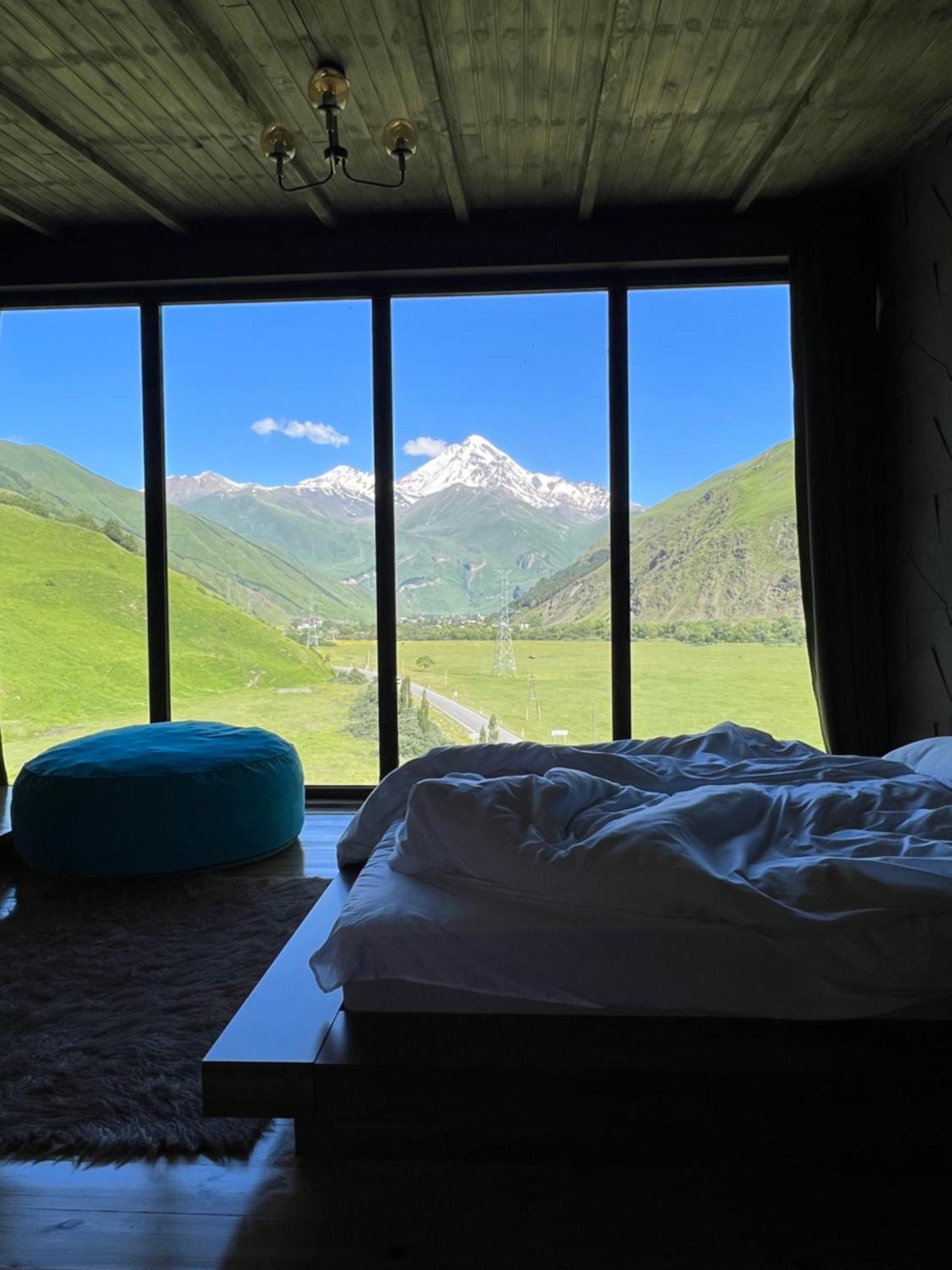Gzaze Apartment Kazbegi Ngoại thất bức ảnh