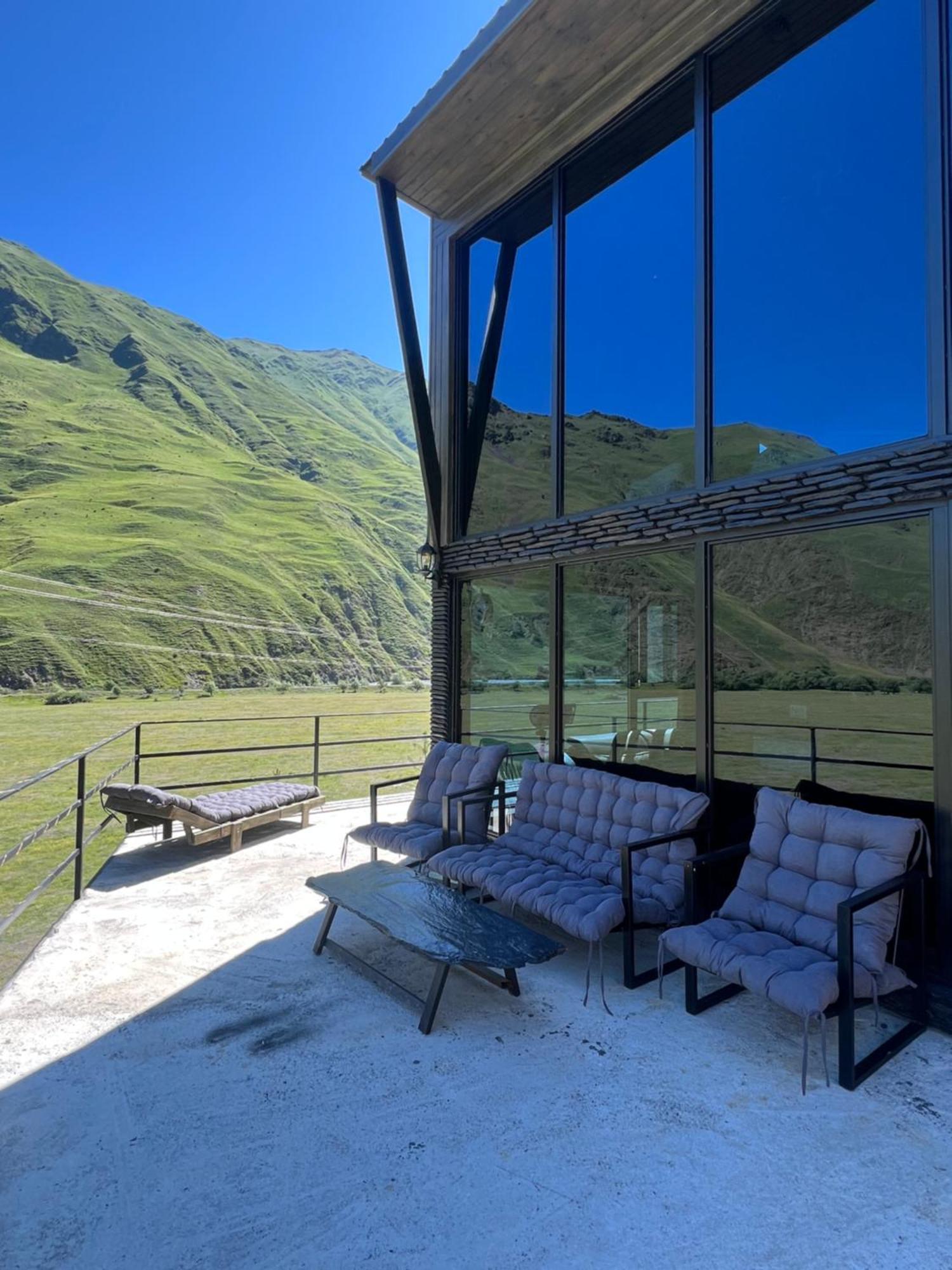 Gzaze Apartment Kazbegi Ngoại thất bức ảnh