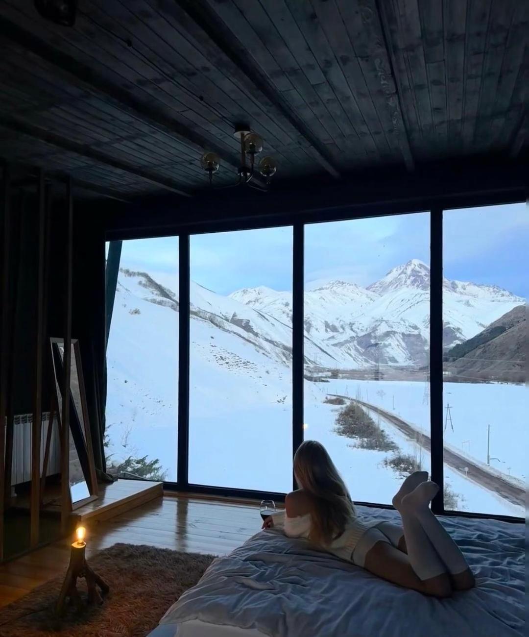Gzaze Apartment Kazbegi Ngoại thất bức ảnh